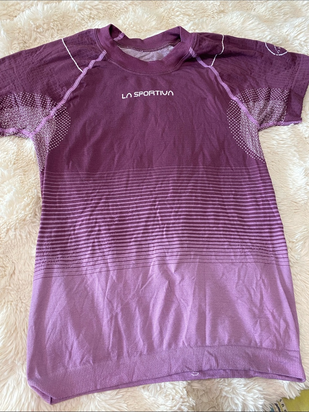 La Sportiva women’s athletic top S